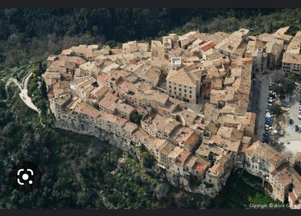 Carpe Diem Tourrettes-sur-Loup Exterior photo