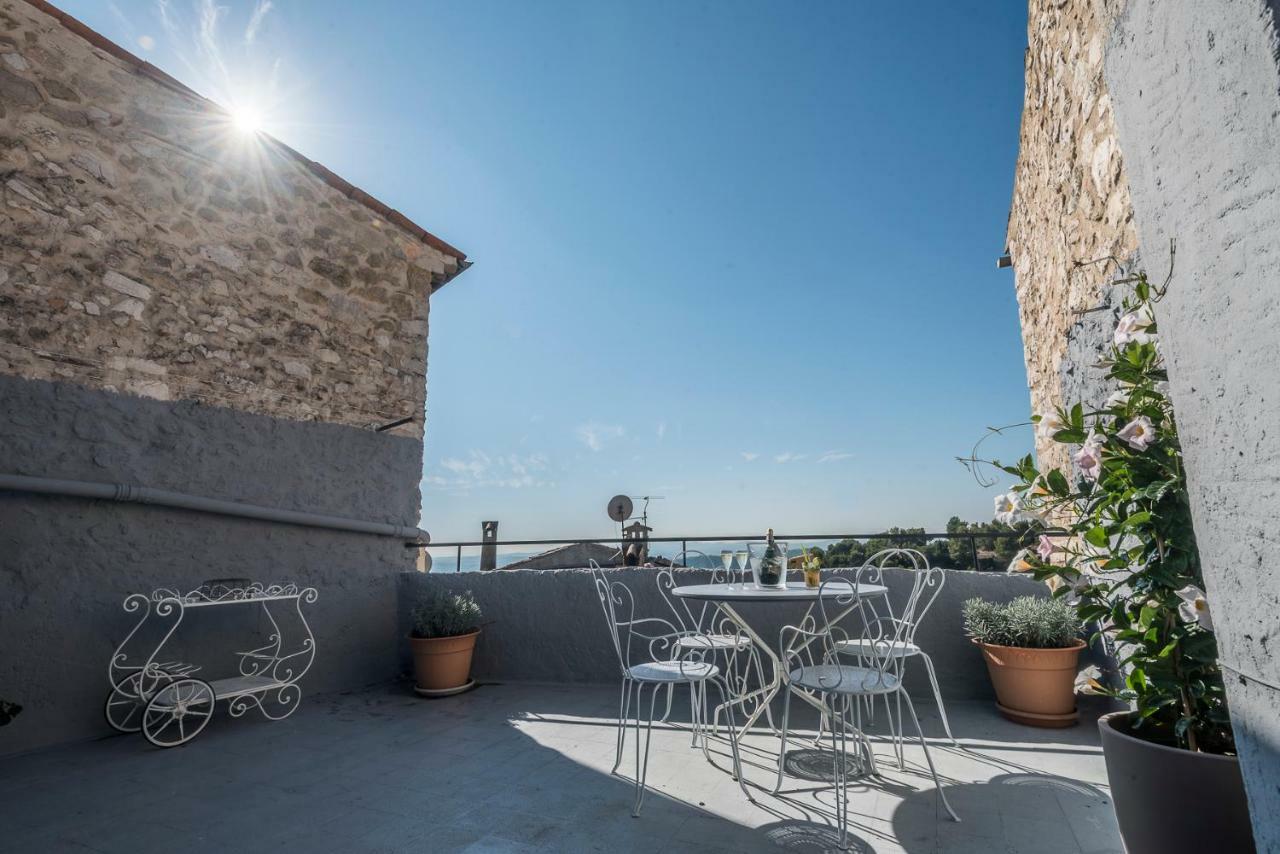 Carpe Diem Tourrettes-sur-Loup Exterior photo